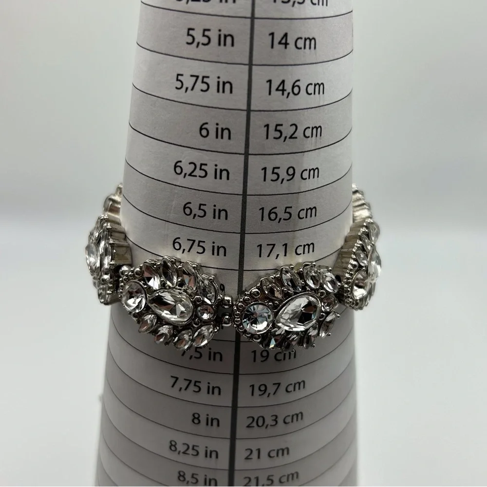 Rhinestone Sparkle Floral Leaf Stretch Bracelet Silver Tone Princess Statement